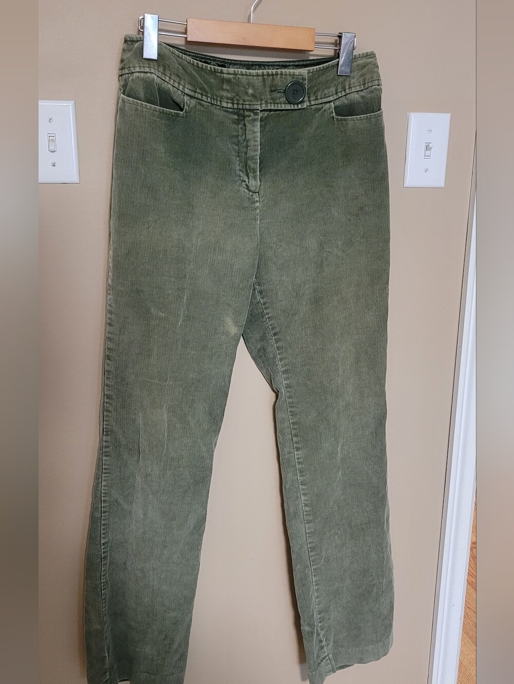 💜2 for $10💜 Bundle and save Olive Green Corduroy Women's Pants